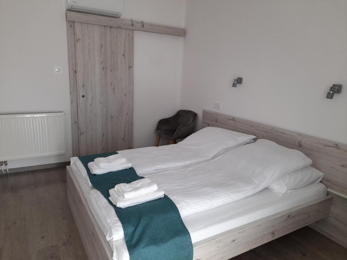 Bed and Breakfast Orion Panzio Hajdúszoboszló Esterno foto