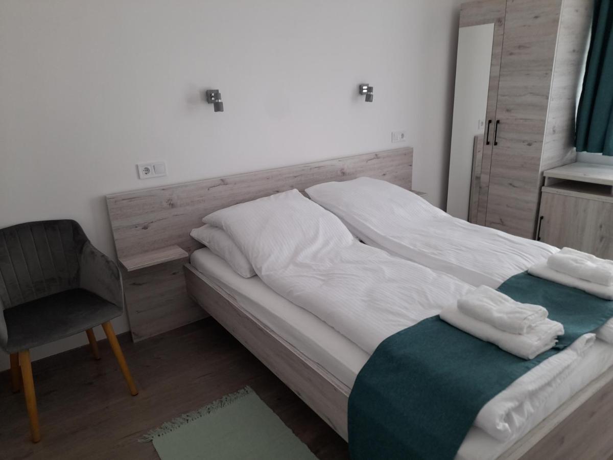 Bed and Breakfast Orion Panzio Hajdúszoboszló Esterno foto