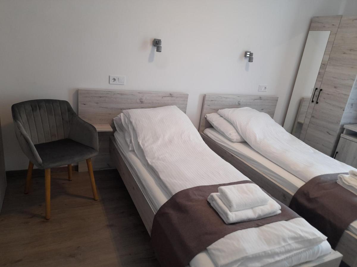 Bed and Breakfast Orion Panzio Hajdúszoboszló Esterno foto