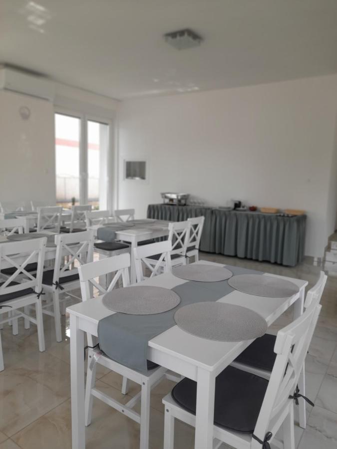 Bed and Breakfast Orion Panzio Hajdúszoboszló Esterno foto